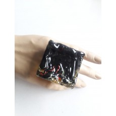 Huge Black Ring, Square